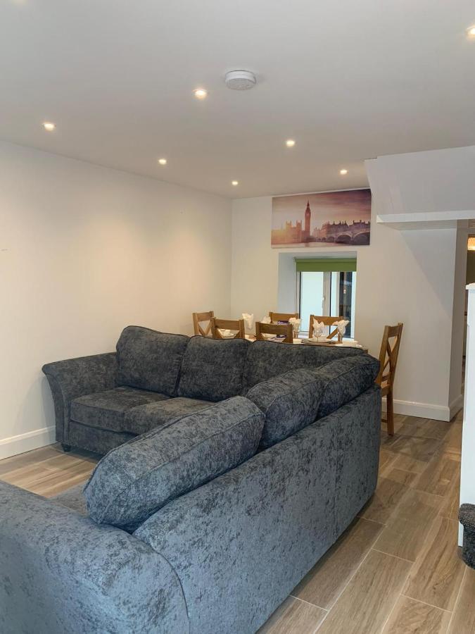Eyre Square Lane Budget Rooms Голуэй Экстерьер фото