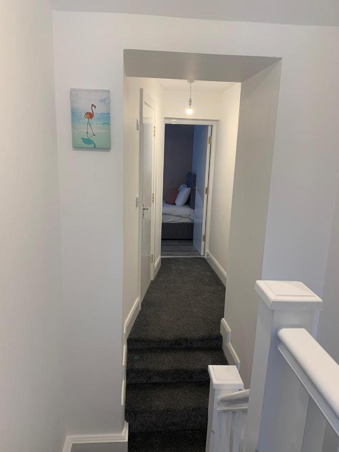 Eyre Square Lane Budget Rooms Голуэй Экстерьер фото