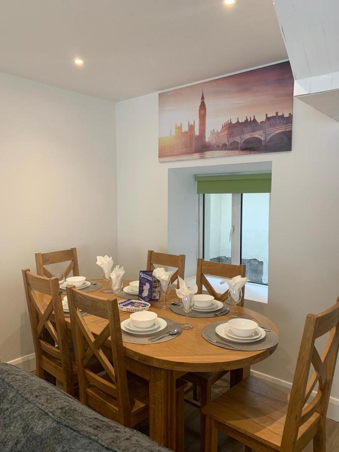 Eyre Square Lane Budget Rooms Голуэй Экстерьер фото