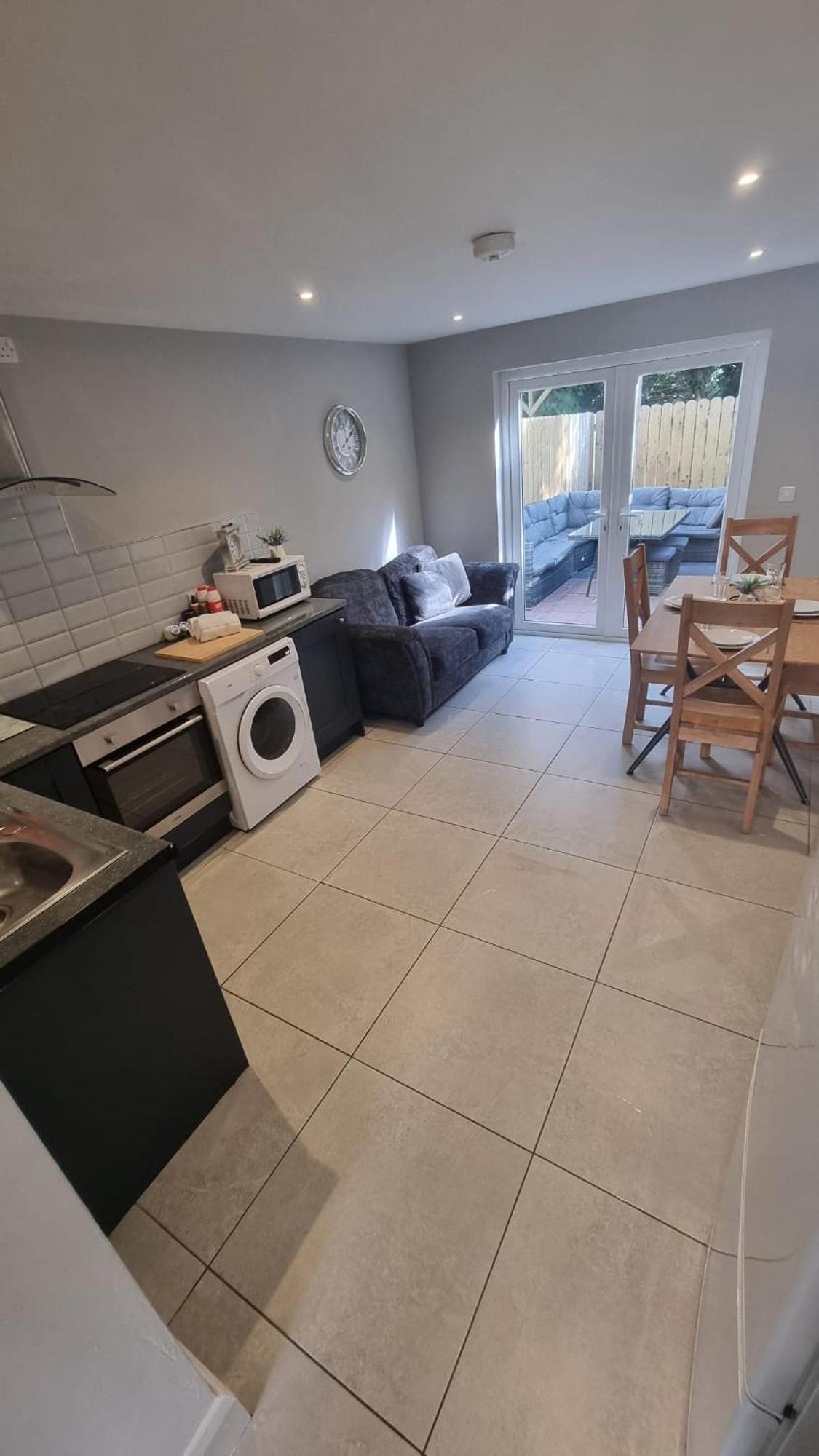 Eyre Square Lane Budget Rooms Голуэй Экстерьер фото