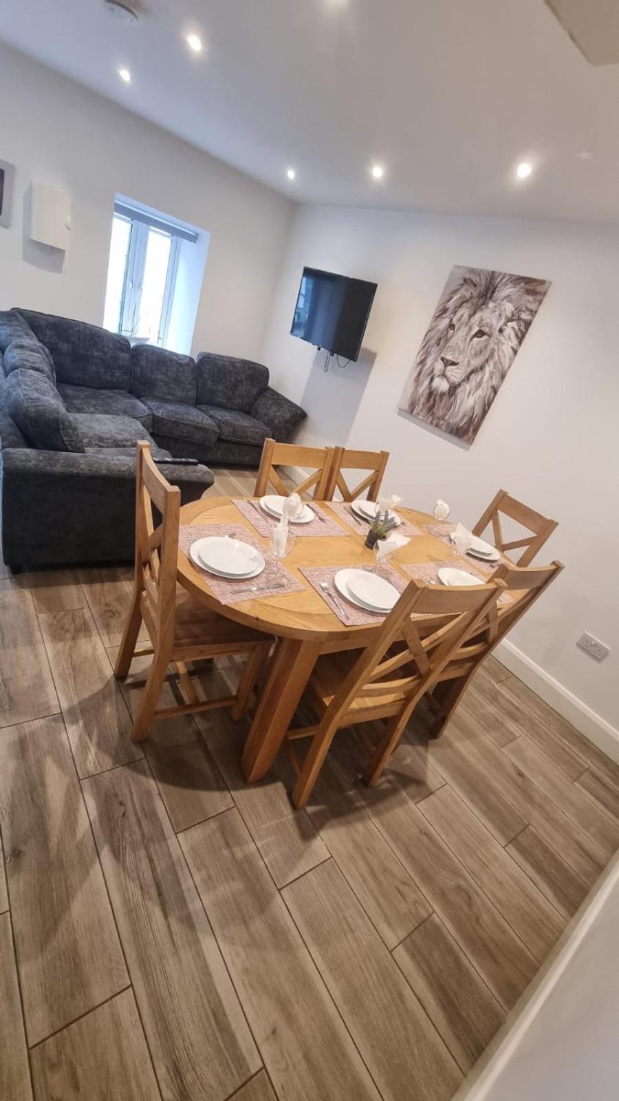 Eyre Square Lane Budget Rooms Голуэй Экстерьер фото