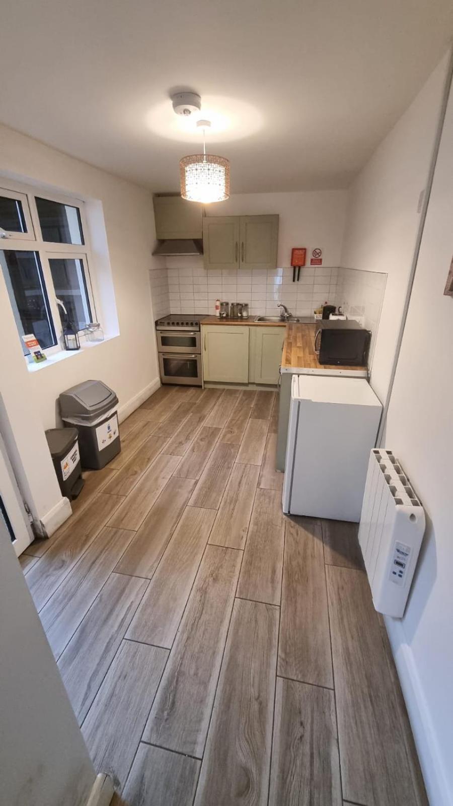 Eyre Square Lane Budget Rooms Голуэй Экстерьер фото